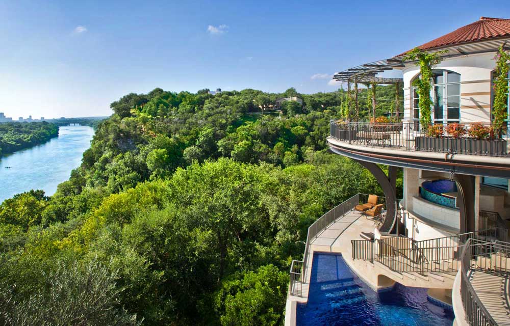 Hills Above Red Bud Isle Swimming Pool & Spa